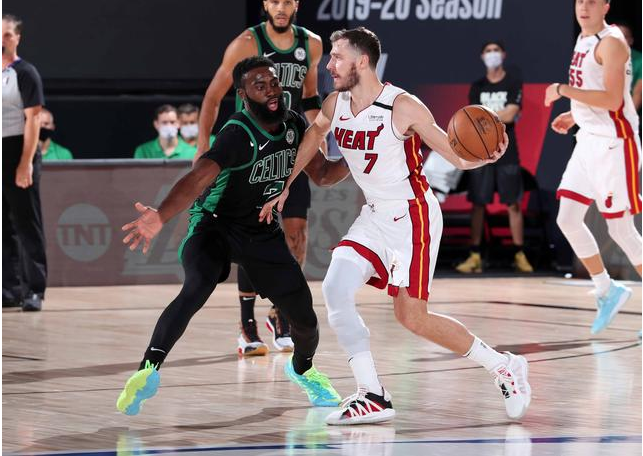 包含清晨波士顿凯尔特人更衣室发声——德国杯节点到来，话题不断，赛季目标并未改变的词条